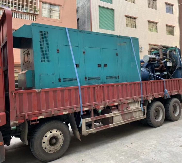 二连浩特如何在不同负载率下确保 400KW 柴油发电机组的正常运行？