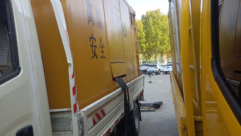 二连浩特如何判断柴油发电机组和UPS电源的切换时间是否符合要求？